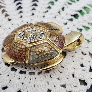 SJ | Gold Enamel And Rhinestone Sea Turtle Brooche